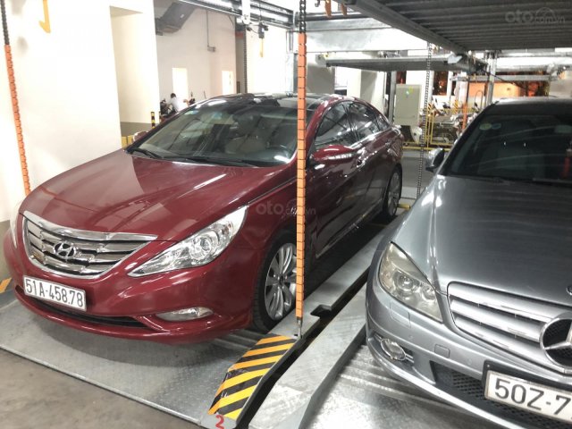 Bán Hyundai Sonata 2.0 AT sản xuất 2010, màu đỏ, xe nhập