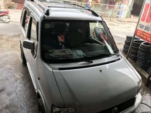 Cần bán gấp Suzuki Wagon R+ 2005, màu bạc, nhập khẩu nguyên chiếc0