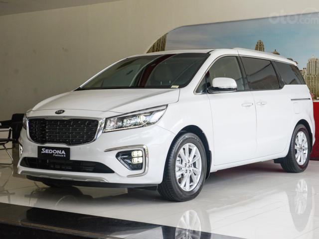 Bán Kia Sedona 2.2 DAT sản xuất năm 2019, màu trắng0