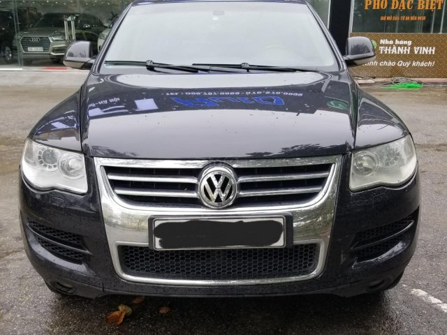 Cần bán Volkswagen Touareg model 2009, màu đen, máy dầu0