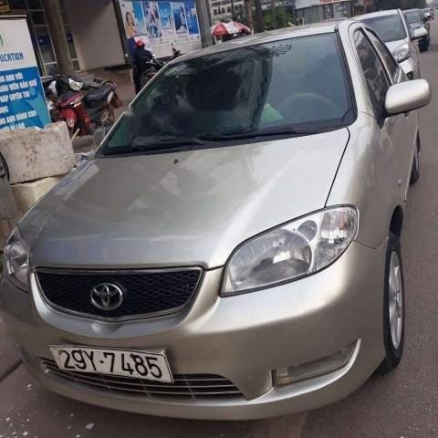 Cần bán Toyota Vios đời 2003, màu bạc