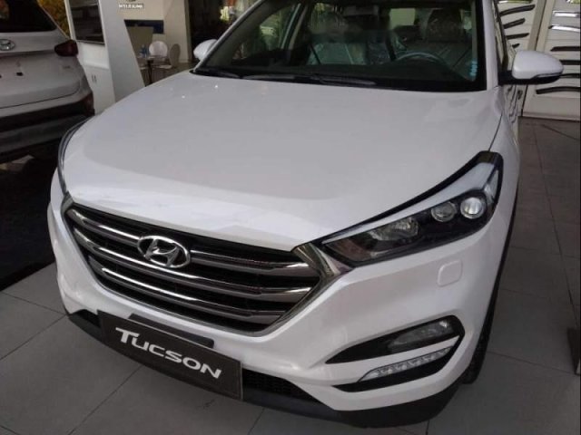 Bán xe Hyundai Tucson đời 2018, màu trắng, giá chỉ 845 triệu