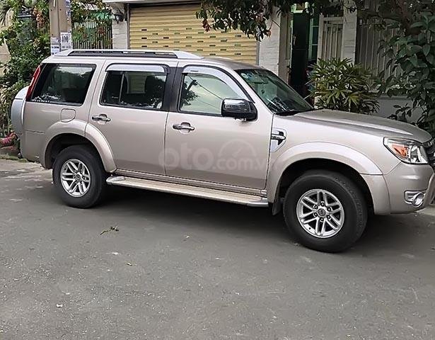 Bán xe Ford Everest 2.5 MT đời 2009, màu bạc, giá chỉ 444 triệu