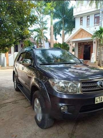 Bán xe Toyota Fortuner đời 2011, màu xám chính chủ 