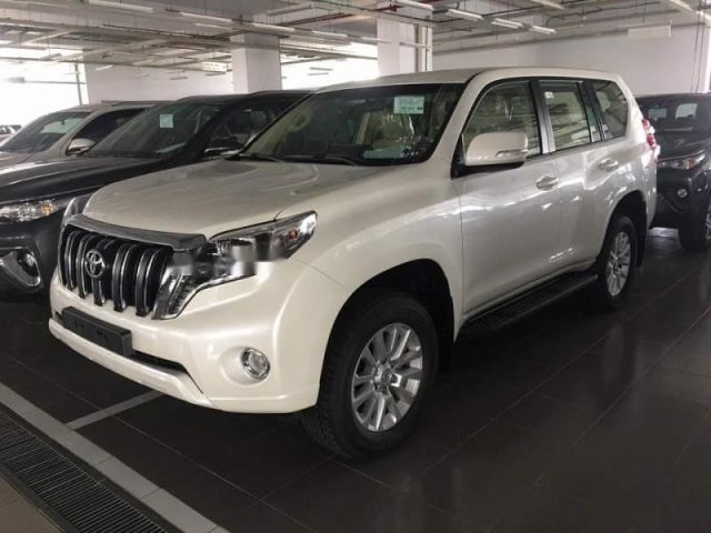 Bán ô tô Toyota Land Cruiser Prado VX năm sản xuất 2018, nhập khẩu