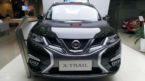 Bán Nissan X trail 2.5 AT đời 2019, màu đen, xe nhập0