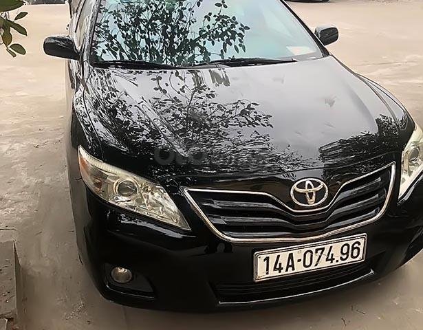 Chính chủ bán xe Toyota Camry 2.5LE sản xuất 2010, màu đen, xe nhập