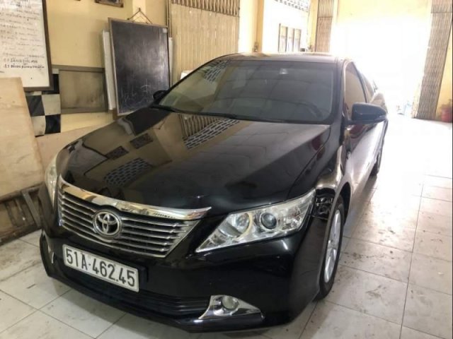 Bán xe Toyota Camry 2.0E sản xuất 2013, màu đen