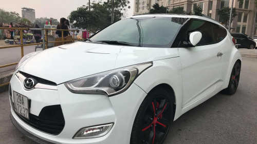 Xe Hyundai Veloster 1.6 AT đời 2011, màu trắng, nhập khẩu nguyên chiếc