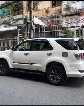 Bán Toyota Fortuner 2014, màu trắng xe gia đình