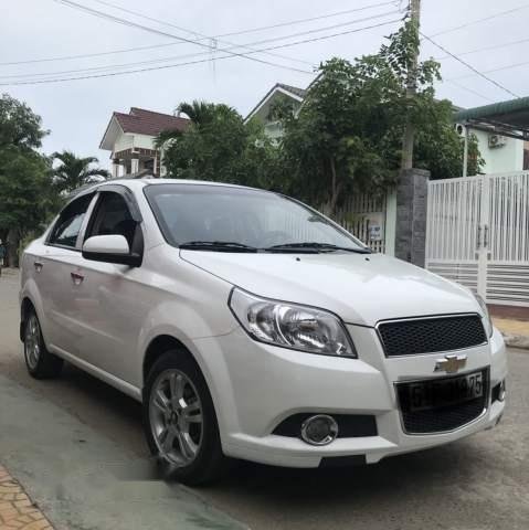 Cần bán lại xe Chevrolet Aveo năm sản xuất 2015, màu trắng