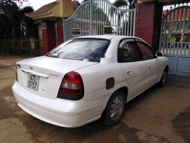 Bán Daewoo Nubira đời 2002, màu trắng, giá tốt