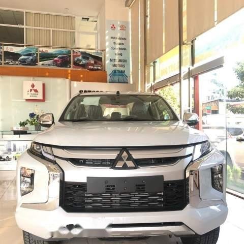 Bán xe Mitsubishi Triton sản xuất 2019, màu trắng, nhập khẩu, giá tốt