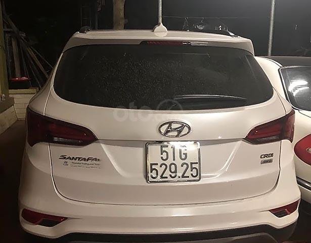 Cần bán Hyundai Santa Fe 2.2L 4WD năm 2018, màu trắng, xe đẹp