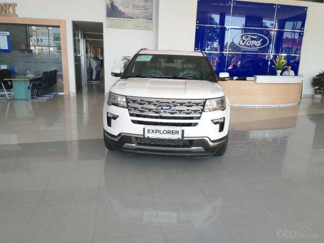 Trả trước 1 tỉ dắt ngay Ford Explorer mới về nhà, liên hệ: 0935.389.404 Hoàng Ford Đà Nẵng