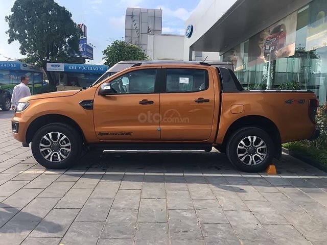 Bán Ranger Wildtrak 2.0L 4x4, 2 cầu, số tự động - Đạt tiêu chuẩn khí thải Euro 4, gài cầu điện