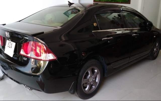 Cần bán lại xe Honda Civic AT sản xuất 2008, màu đen0