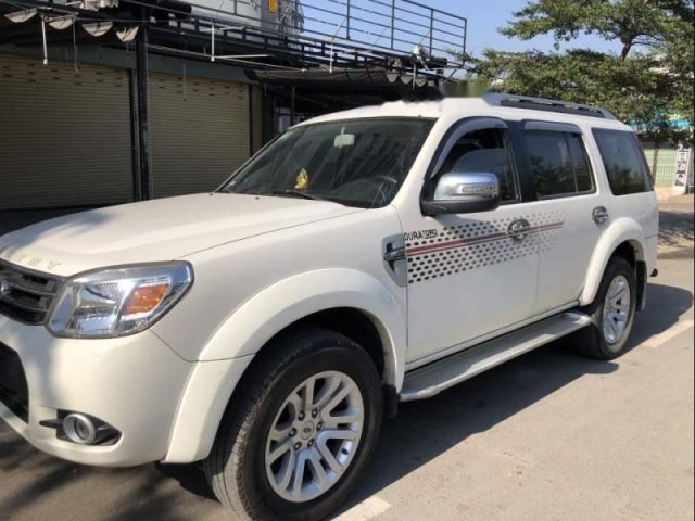 Bán xe cũ Ford Everest đời 2014, màu trắng