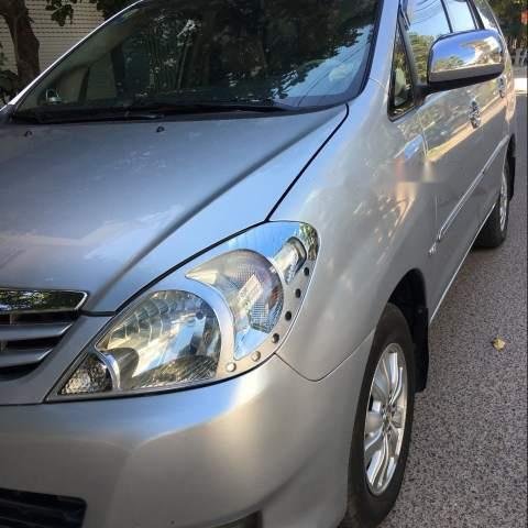 Bán Toyota Innova G năm sản xuất 2009, màu bạc  