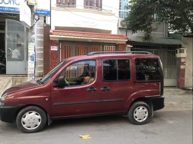 Cần bán gấp Fiat Doblo sản xuất năm 2003, màu đỏ0