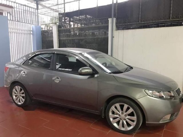 Cần bán gấp Kia Forte 2011, màu xám, nhập khẩu còn mới