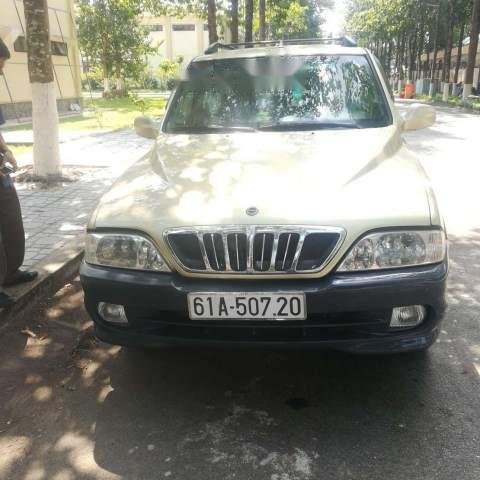 Chính chủ bán Ssangyong Musso đời 2003, màu vàng cát