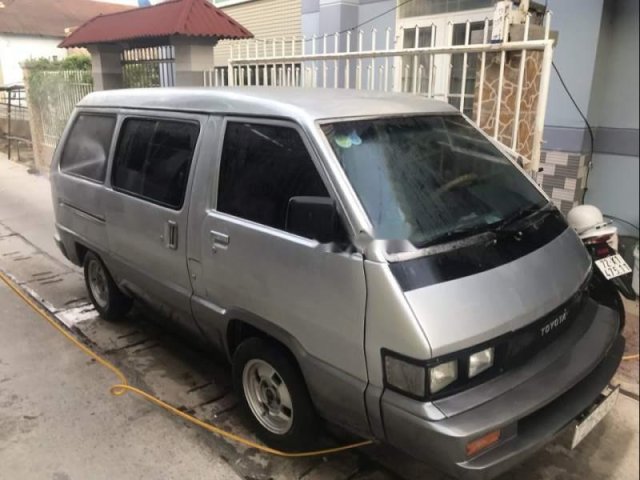 Bán Toyota Van sản xuất 1988, xe mới làm lại từ trong ra ngoài0