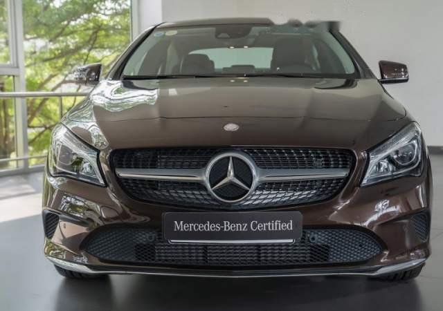 Cần bán Mercedes CLA200 năm 2017, màu nâu, xe nhập  