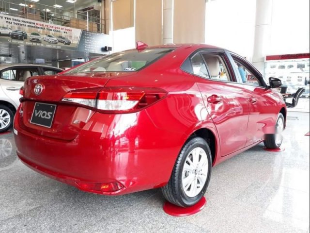 Bán ô tô Toyota Vios đời 2019, màu đỏ