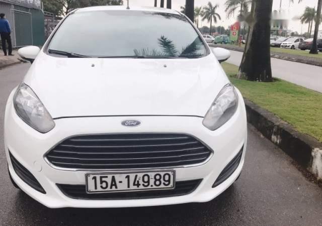 Cần bán lại xe Ford Fiesta 2014, màu trắng  