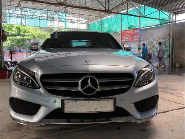 Bán xe Mercedes C300 AMG sản xuất năm 2016, màu bạc