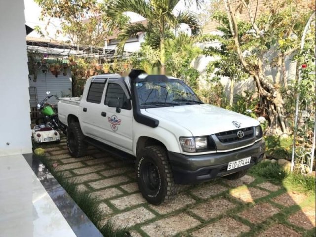 Bán Toyota Hilux sản xuất 2001, màu trắng, nhập khẩu  0