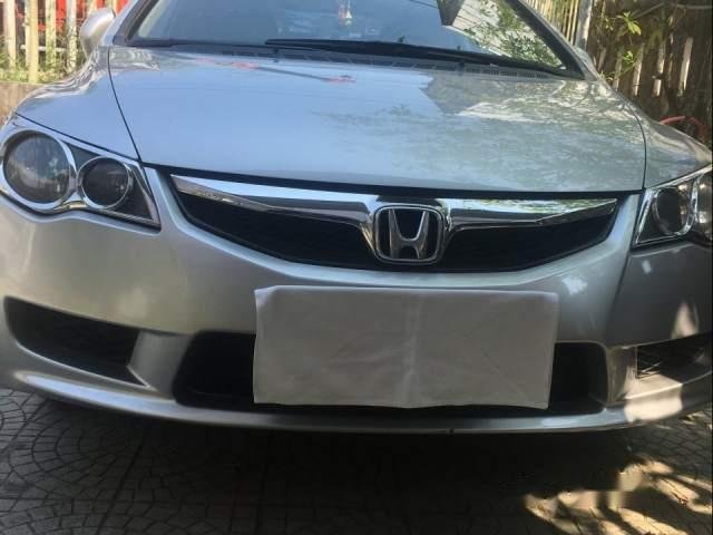 Cần bán Honda Civic năm sản xuất 2011, màu bạc, nhập khẩu nguyên chiếc