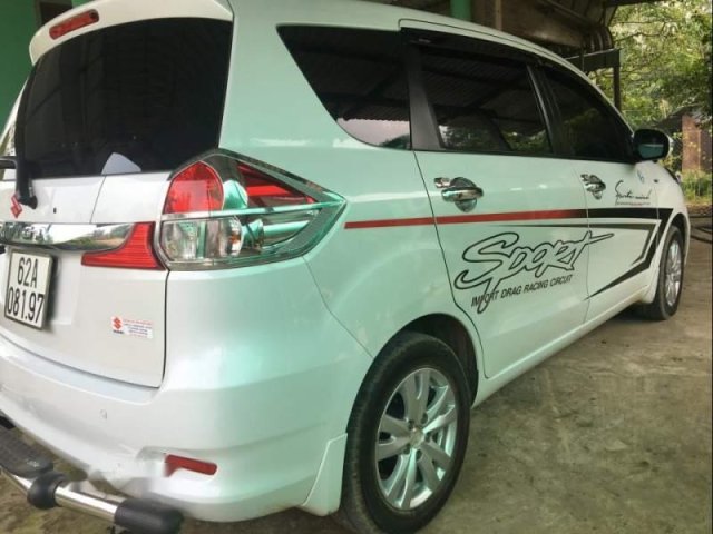 Bán Suzuki Ertiga sản xuất 2017, màu trắng, nhập khẩu giá cạnh tranh