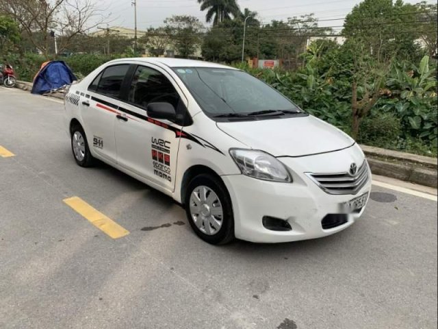 Bán Toyota Vios sản xuất năm 2009, màu trắng, giá tốt