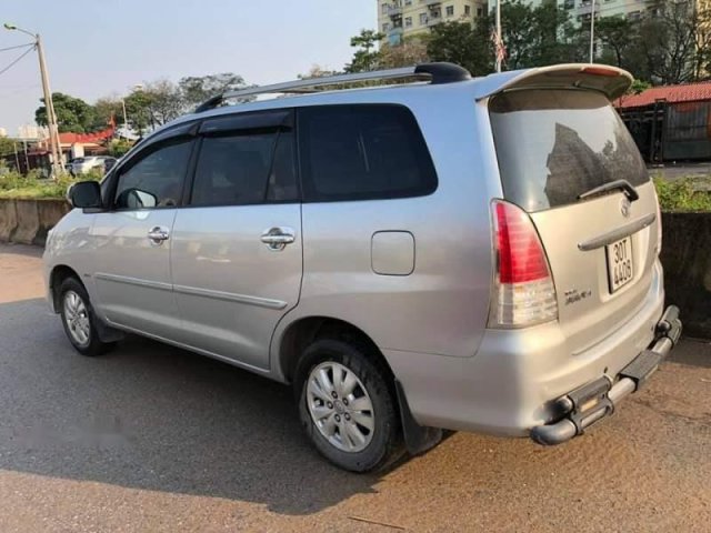 Bán ô tô Toyota Innova sản xuất năm 2009, màu bạc chính chủ