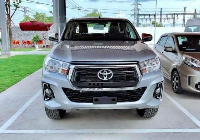 Bán Toyota Hilux năm sản xuất 2018, màu xám, xe nhập, 695 triệu0