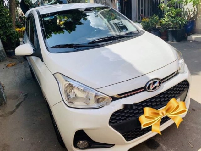 Cần bán Hyundai Grand i10 đời 2018, màu trắng