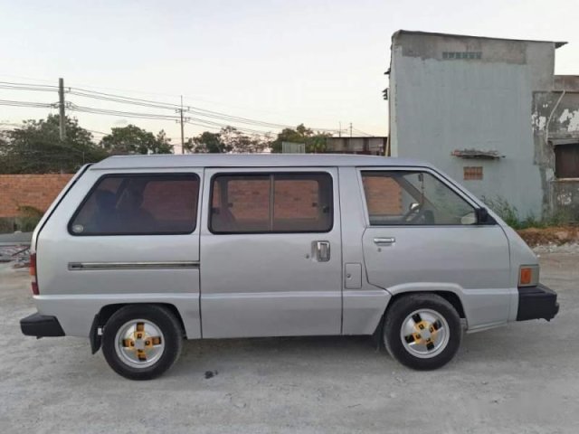 Cần bán lại xe Toyota Van năm 1984, màu bạc, nhập khẩu  0