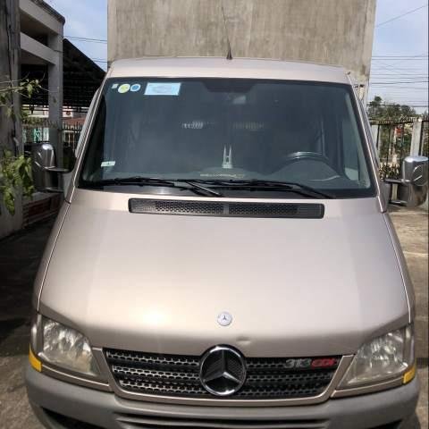 Bán ô tô Mercedes Sprinter sản xuất năm 2011, màu hồng phấn