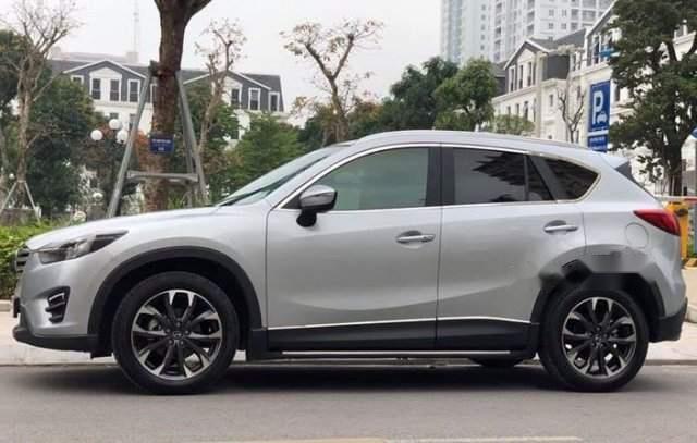 Cần bán xe Mazda CX 5 đời 2017, màu bạc như mới 