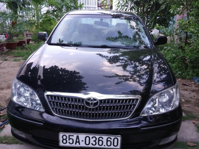 Cần bán xe Toyota Camry 2.4G năm sản xuất 2002, màu đen như mới