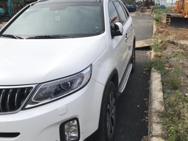 Bán Kia Sorento DATH đời 2017, màu trắng chính chủ