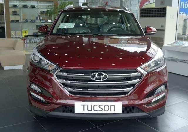 Cần bán Hyundai Tucson đời 2018, màu đỏ, giá 828tr0