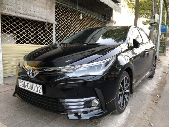 Bán Toyota Corolla Altis 2.0V Sport đời 2018, đăng kí lần đầu 2018