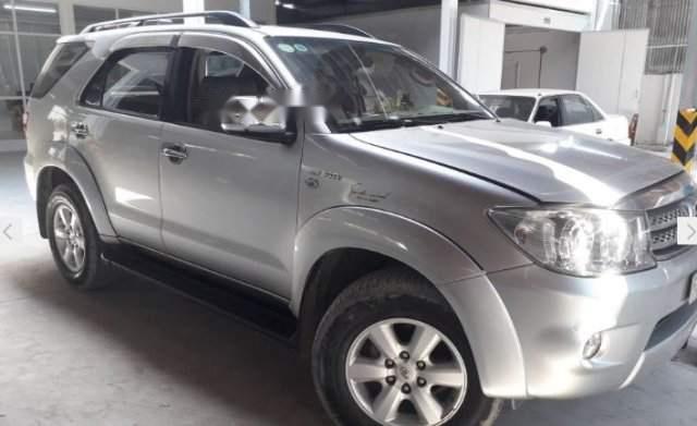 Bán Fortuner V máy xăng 2 cầu, xe còn nguyên zin