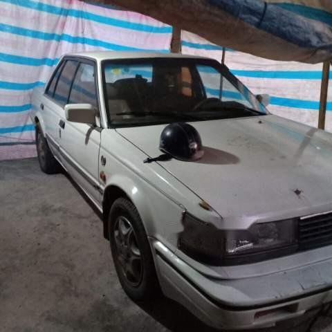 Bán ô tô Nissan Bluebird sản xuất 1989, xe còn chạy tốt