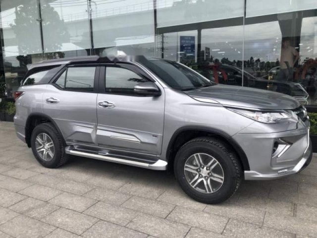 Cần bán Toyota Fortuner 2.4G năm 2019, màu bạc, xe nhập