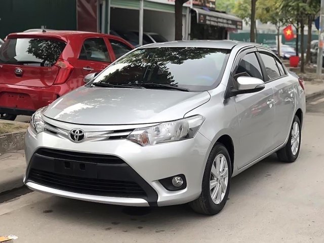 Bán Toyota Vios đời 2017, màu bạc, giá tốt