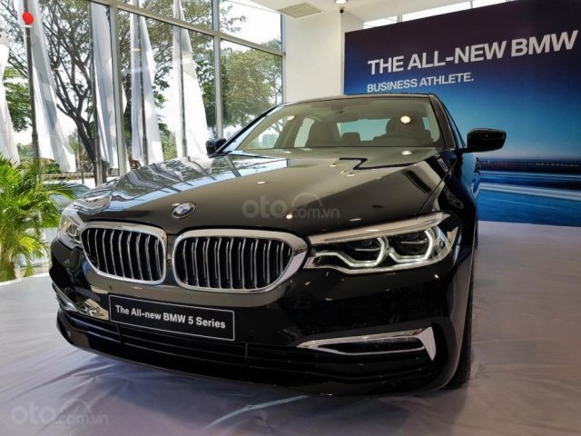 BMW 530i 2019, xe giao ngay, bảo hành toàn quốc, gói khuyến mãi 50 triệu0